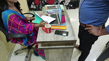 Nyonya India Panas Digituin Habis-habisan Sama Office Boy, Suara Erotis Hindi Bikin Merinding