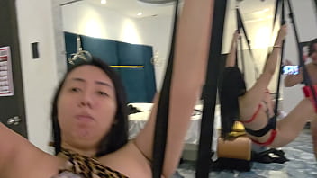 Menggila Di Kamar Hotel Murahan Dengan Ibu Tiriku Yang Seksi Dari Tiongkok