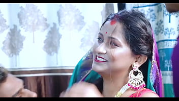 Bhabhi India Yang Menggairahkan – Rayuan Lembut Dan Mesra Bersama Suami Di Ranjang Dengan Sari Dan Suara Merdu Hindi