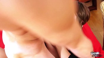Gadis Merah Rusia Digencet Dari Belakang Sama Cowok Muda