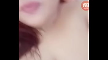 Gadis Indonesia Panas Meremas Payudara Besar Dan Memuaskan Nafsu Sendiri