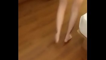 Pasangan Muda Tiongkok Bercinta Hingga Mengencingi