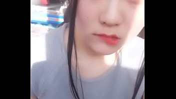 Gadis Tiongkok Imut Yang Menggoda