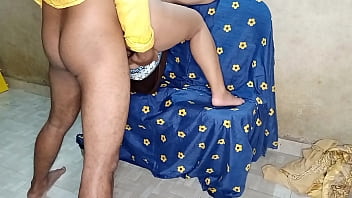 ससुराल में दामाद ने अपनी सासु माँ को पहली बार जबरदस्त तरीके से चोदा, उनकी चीखें पूरे घर में गूंज उठीं