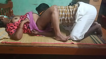 Bibi Desi Kampung Yang Seksi Dan Menggoda Membuat Video Panas Di Rumah