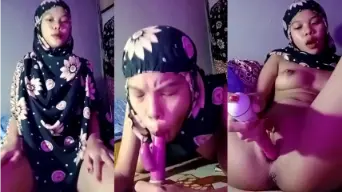 Anggi Si Hijabers Sange Colmek Ganas Di Kamar
