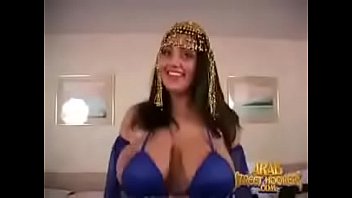 Gadis Arab Matang Yang Liar Dan Menggairahkan