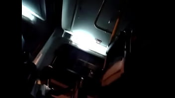 Perjalanan Panas Pertamaku Di Dalam Bus (3/3)