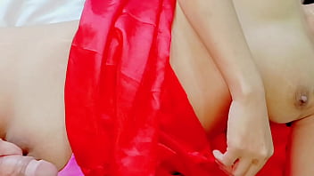 Ibu Tiri Genit Dalam Saree Merah Menggodaku Dengan Rayuan Kotor Bahasa Hindi