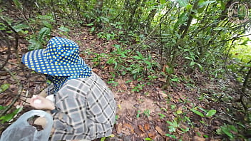 Gadis Thai Seksi Mengangkang Sembarangan Di Hutan Sambil Merintih Kesenangan