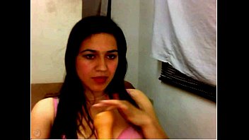 Gadis Arab Seksi Menggoda Di Depan Kamera