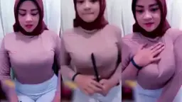 Gadis Berjilbab Cantik Dengan Payudara Besar Yang Menggoda Dan Brutal