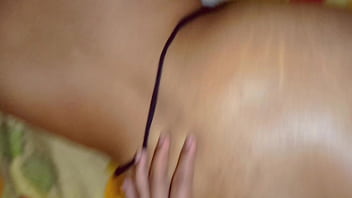 Ibu Tiri Yang Bergairah Ingin Ditiduri Dengan Audio Hindi Yang Jelas Dan Menggoda