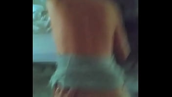 Candi Annie, Milf Tua Yang Menggairahkan, Membungkuk Untuk Ditembak Dari Belakang Di Pagi Hari Dan Pantatnya Dihujani Sperma