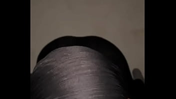 Gadis Arab Berjilbab Menggoda Dengan Membuka Lebar Pantat Besarnya Seperti Pelacur