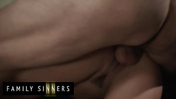 Tommy Menjilati Memek Basah Kylie Rocket Yang Menggoda Sebelum Memberikannya Fuck Yang Tak Terlupakan – Family Sinners