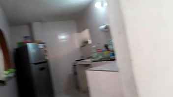 Menggila Di Dapur Dengan Adik Tiriku Yang Latina Berusia 18 Tahun Sampai Aku Memuaskan Hasratku Di Mulutnya