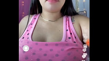 Kamar Mandi Terbuka Di Live, Celana Dalamku Lupa Kupakai
