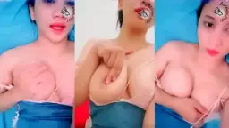 Varin Meremas Payudara Bulatnya Hingga Mendesah Penuh Nafsu