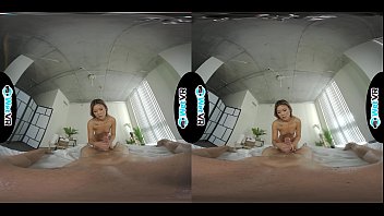 Gadis Pijat Asia Di Wetvr Mahir Teknik Susu Spesial Dalam Vr