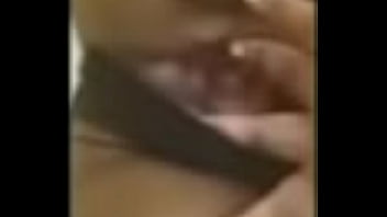 Desi Tercinta Kembali Menggoda Dengan Sensualitasnya