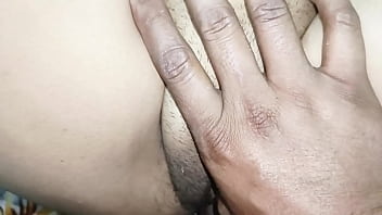 Kakak Tiriku Merasakan Kenikmatan Di Pantatnya