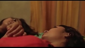 Gadis India Berciuman Dengan Penuh Nafsu