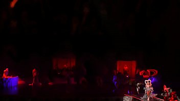 Gaga Menggila: Partynauseous & Paparazzinya Yang Menggoda Di Live Artrave