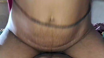 Istri Desi India Digoyang Keras Dengan Penis Besar Di Pantatnya