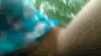 Bercinta Liar Di Hutan Dengan Pacar Desi Yang Menggairahkan