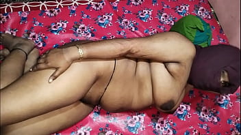 Mama Yang Rakus Melayani Hasrat Anak Lelakinya Dengan Mulut Penuh Gairah