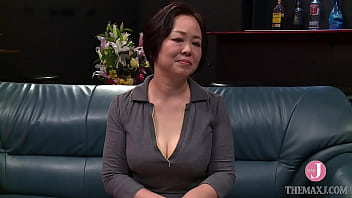 Debut Panas Istri 40 Tahun Yang Masih Canggung, Akiko Nishina
