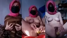 Gadis Berjilbab Bikin Konten Mesum Buat Tante-tante