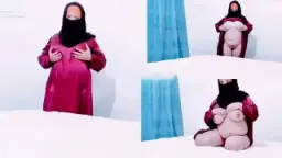 Ratu Cadar Arab Pamer Payudara Besar Menggoda