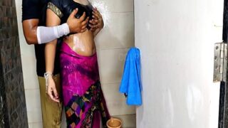 Video Panas Bhabhi Digoyang Dewar Di Kamar Mandi