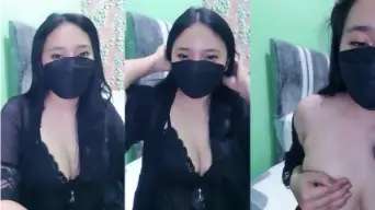 Zahra Black Menggoda Dengan Lingerie Seksi Yang Bikin Nafsu Membara