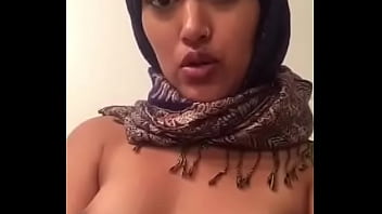 Gadis Arab Seksi Asli Yang Menggoda