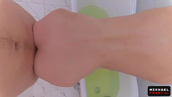 Adik Tiri Bandel Di Kamar Mandi, Kutemukan Dan Kuperkosa Dengan Napsu – Fantasi Keluarga Pov