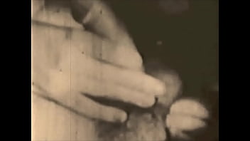 Pikiran Tersembunyi Ibu Tiri Seksi Dalam Keluarga Terlarang