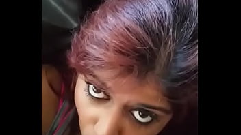Gadis Desi Mengisap Kontol Di Dalam Mobil