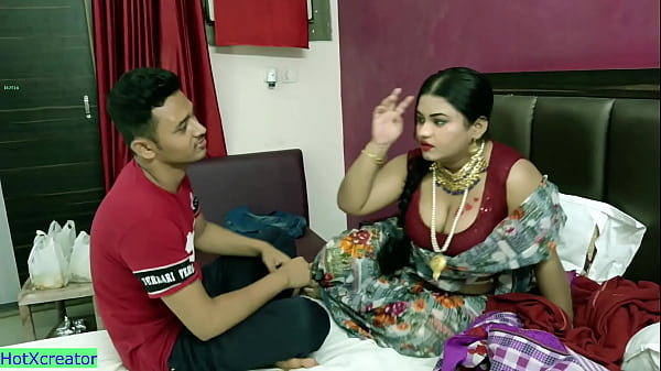 Pemuda India Beruntung Bercinta Dengan Istri Baru Yang Cantik Dan Seksi