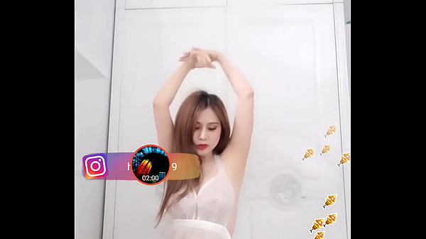 Em Nóng Bỏng Khoe Vũ đạo Gợi Cảm Trên Bigo Live