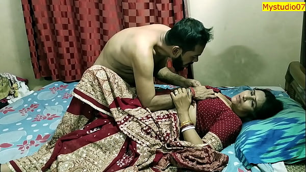 Bokep India: Bhabhi Mesum Digoyang Teman Suami, Suara Erangnya Bikin Greng!