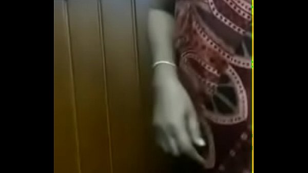 Bibi India Gatel, Payudara Besar Ditekan Dan Dibuka