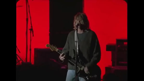 Pemangkas Rambut Floyd – Nirvana Berkeringat Dan Menggoyang Di Atas Panggung 1991