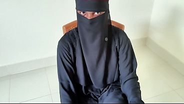 Gadis Berhijab Panas Menggodaku Di Kamar Tidur Pribadi