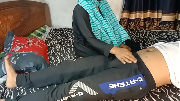 Menggoda Teman Sekolah Anak Tiriku Yang Ternyata Juga Teman Anak Tiriku