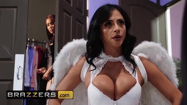 Sihir Mesum Dua Penyihir Seksi – Ariella Ferrera & Isis Love Beraksi – Episode 1