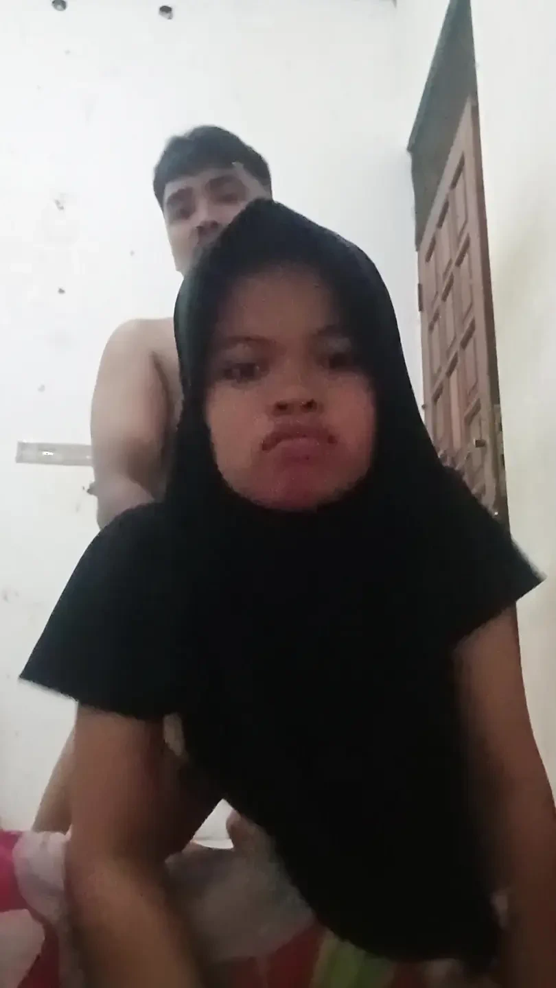 18-year-old Hijab Student Who Is Hyper Sex