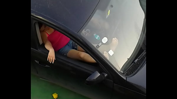Gadis Arab Seksi Menggelegak Di Tempat Umum